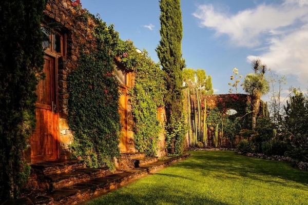 Hotel Nirvana Restaurant And Retreat (Dolores Hidalgo Cuna de la Independencia Nacional)